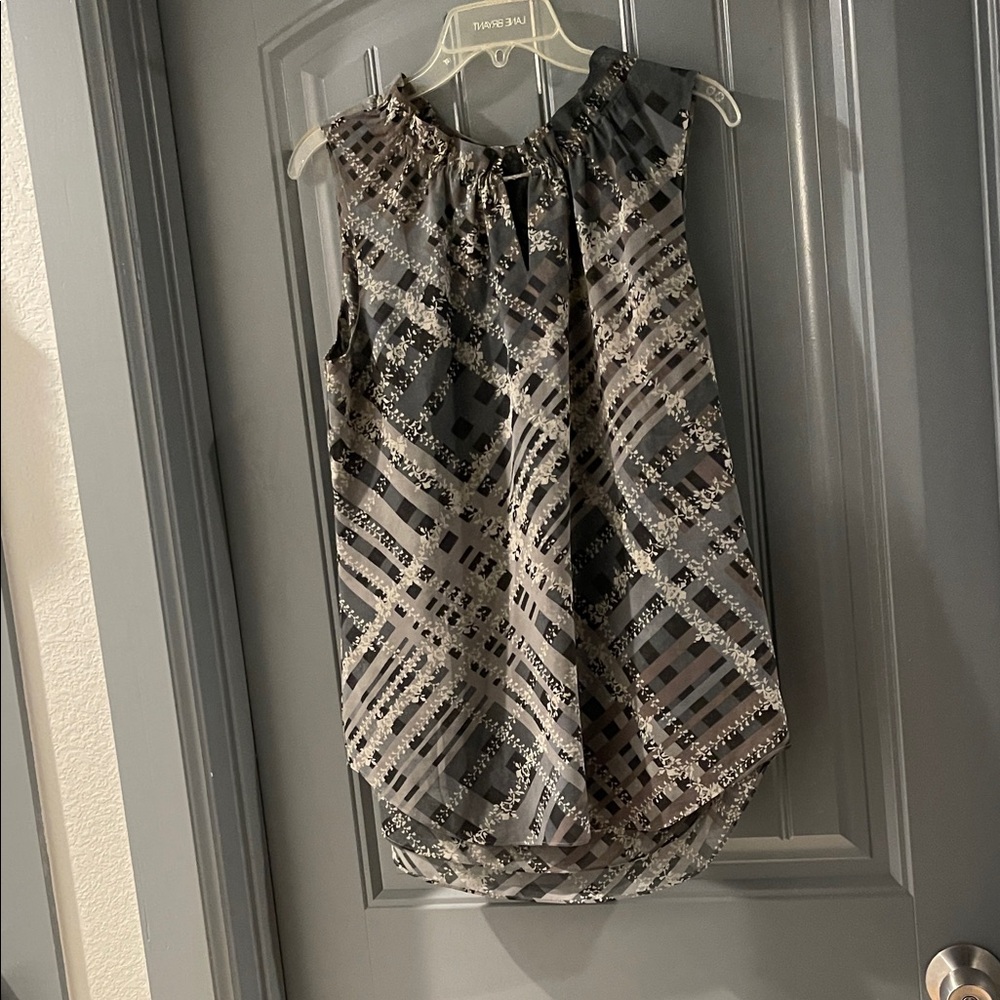 CAbi Floral Geometric Sleeveless Top in Black and Gray